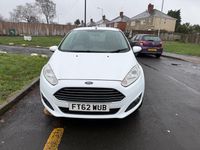 Used Ford Fiesta Zetec 82 HP (60 kW) 2012 White Hatchback