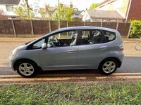 Begagnad Honda Jazz ES 100 HK (73 kW) 2009 Blå Halvkombi