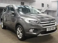 Usado Ford Kuga Titanium 182 HP (133 kW) 2018 Cinzento SUV