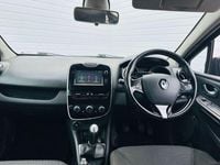 Used Renault Clio IV Dynamique 90 HP (66 kW) 2016 Black Hatchback