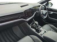 New VW Touareg R 462 HP (339 kW) 2025 Grenadilla black SUV