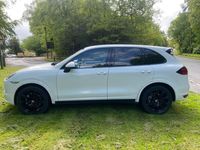 Used Porsche Cayenne 382 HP (280 kW) 2013 White SUV