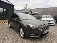 Begagnad Ford Focus Zetec 2017 Grå Halvkombi