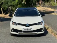 Used Toyota Auris Hybrid Design 136 HP (100 kW) 2018 White Hatchback