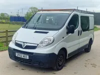 Second-hand Vauxhall Vivaro 90 CP (66 kW) 2012 Alb Monovolum