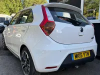 Used MG MG3 106 HP (77 kW) 2015 White Hatchback