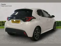 Used Toyota Yaris Design 113 HP (83 kW) 2023 White Hatchback