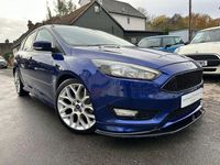Used Ford Focus Zetec 125 HP (91 kW) 2016 Blue Hatchback