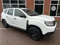 Used Dacia Duster Essentiel 90 HP (66 kW) 2022 White SUV