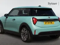 Used Mini Cooper Hatch 154 HP (113 kW) 2024 Green Hatchback