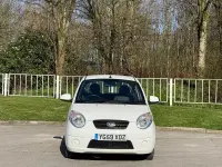 Used Kia Picanto 2009 White Hatchback