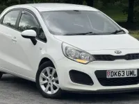 Used Kia Rio 2013 White Hatchback