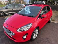 Used Ford Fiesta Titanium 100 HP (73 kW) 2017 Red Hatchback