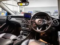 Używany Mercedes A180 Executive 2015 Niebieski Hatchback
