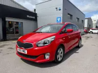 Used Kia Carens 2015 Red MPV