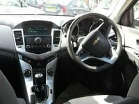 Used Chevrolet Cruze 2010 Sedan