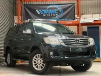 Used Toyota HiLux 171 HP (125 kW) 2014 Grey Pickup
