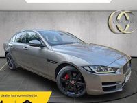 Usado Jaguar XE Portfolio 200 HP (147 kW) 2018 Cinzento Sedan