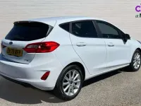 Usado Ford Fiesta Titanium 125 CV (91 kW) 2020 Blanco Utilitario