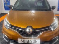 Used Renault Captur GT-Line 90 HP (66 kW) 2019 Orange/black SUV