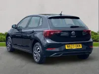 Begagnad VW Polo Life 95 HK (69 kW) 2023 Svart Halvkombi