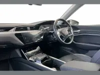 Usado Audi Q8 e-tron Sport 250 kW (340 HP) 2023 Preto SUV