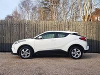 Second-hand Toyota C-HR 115 CP (84 kW) 2017 Alb SUV