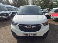 Usado Vauxhall Combo Edition 100 CV (73 kW) 2019 Blanco Monovolumen