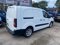Używany Citroën Berlingo 2017 Biały Minivan