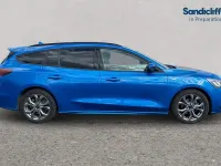 Used Ford Focus ST-Line 155 HP (114 kW) 2024 Blue Estate