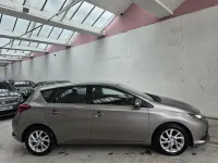 Used Toyota Auris 112 HP (82 kW) 2016 Bronze Hatchback