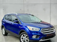 Usado Ford Kuga Titanium 150 HP (110 kW) 2017 Azul SUV