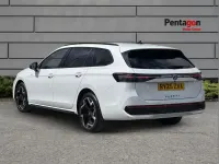 Begagnad VW Passat R-line 200 HK (147 kW) 2025 Vit Kombi