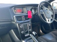 Used Volvo V40 R-Design 190 HP (139 kW) 2017 Blue Hatchback