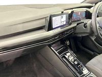 Second-hand VW Golf VIII 245 CP (180 kW) 2023
