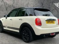 Used Mini Cooper Hatch 134 HP (98 kW) 2015 White Hatchback