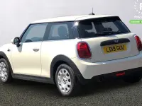 Used Mini ONE Classic 102 HP (75 kW) 2021 Hatchback