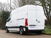 Używany Mercedes Sprinter Premium 150 KM (110 kW) 2024 Biały Van