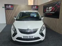 Used Vauxhall Zafira SRi 170 HP (125 kW) 2016 White MPV