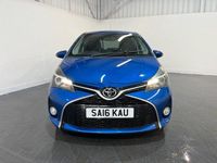 Used Toyota Yaris Design 99 HP (72 kW) 2016 Blue Hatchback