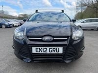 Usado Ford Focus Zetec 125 HP (91 kW) 2012 Preto Citadino