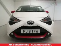 Used Toyota Aygo Trend 71 HP (52 kW) 2019 White Hatchback