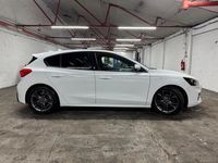 Used Ford Focus ST-Line 125 HP (91 kW) 2019 White Hatchback