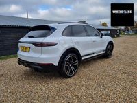 Used Porsche Cayenne 440 HP (323 kW) 2018 White SUV