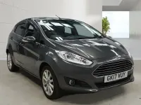 Begagnad Ford Fiesta Titanium 2017 Grå Halvkombi