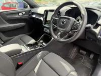 Used Volvo XC40 Core 300 kW (408 HP) 2023 Silver SUV