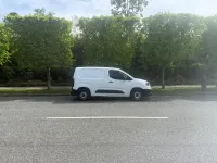 Second-hand Vauxhall Combo Edition 100 CP (73 kW) 2019 Alb Monovolum