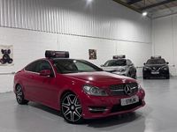 Begagnad Mercedes C220 AMG 2012 Röd Sportkupé