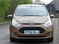 Begagnad Ford B-MAX Titanium 2012 Guld Minibuss