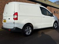 Used Ford Transit Limited 100 HP (73 kW) 2018 White Van